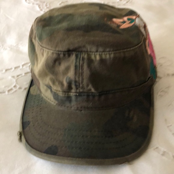 Hat - Picture 1 of 4